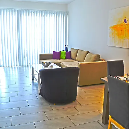 Napian מלון דירות