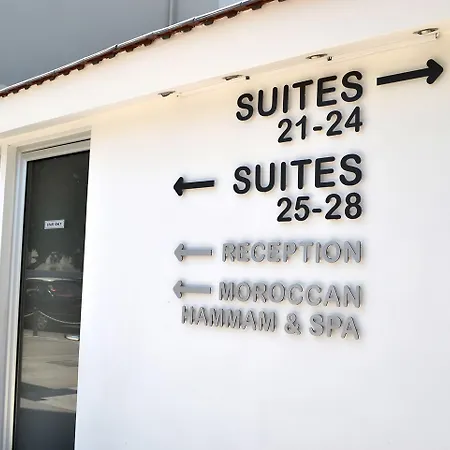 Napian מלון דירות 4*