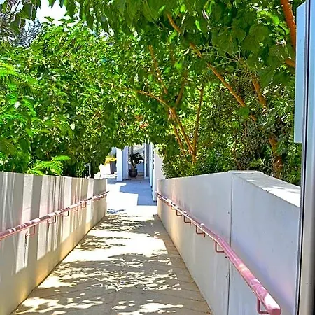 Napian Aparthotel Ayia Napa