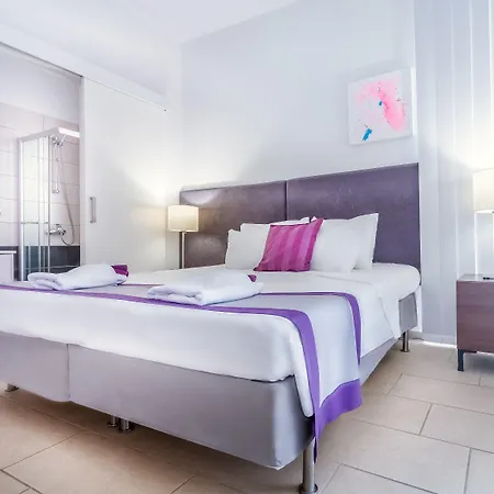 Apart Otel Napian 4*