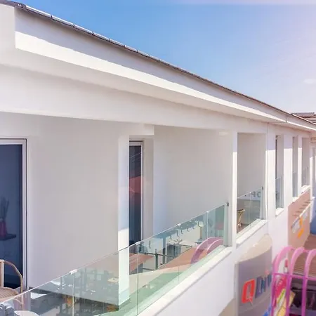 Apart Otel Napian 4*