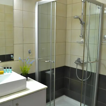 Apart Otel Napian Aya Napa